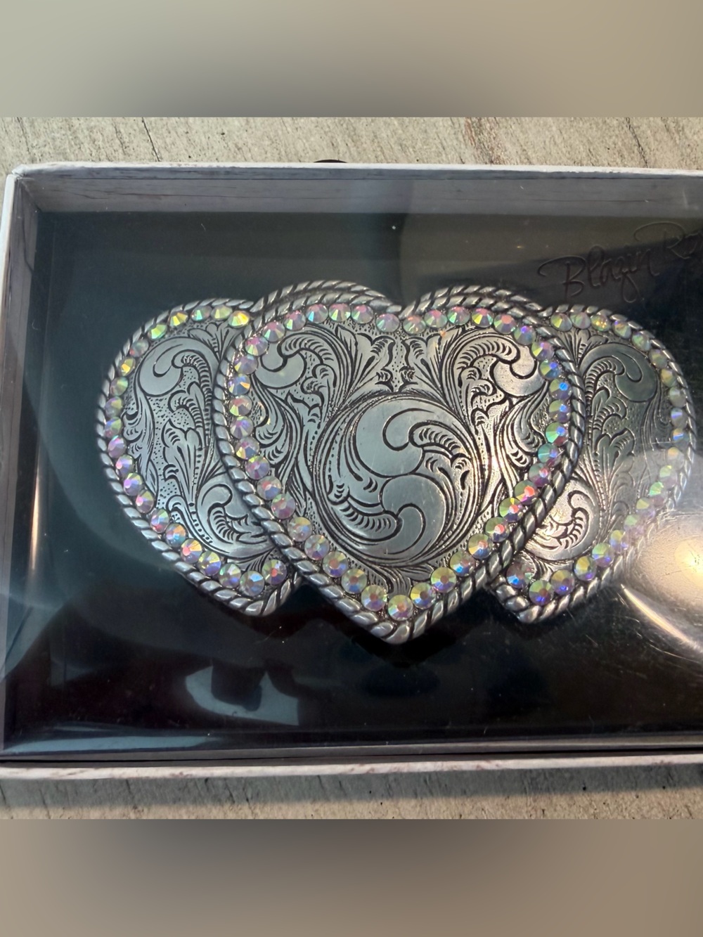 Silver Heart-Shaped Decorative belt buckle with Iridescent Accents